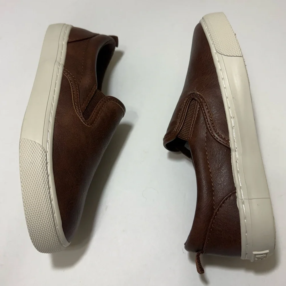 Old Navy Brown Slip-On Sneakers - Little Boys Size 1 *NWOT*